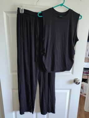 Never Worn Black Sleeveless Knitted Set - Relaxed Tank & Wide-Leg Pants